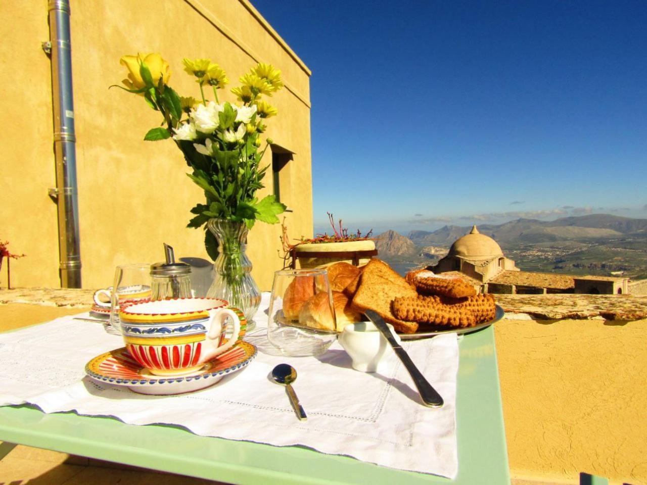 Casa Cattauro Camere Vista Cielo Erice Rum bild